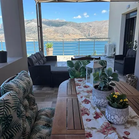 Argyro Holiday home *